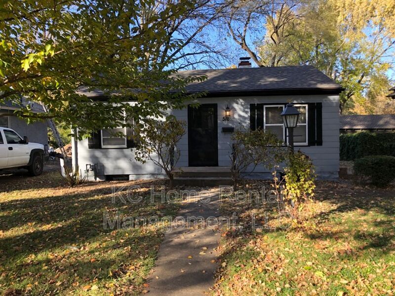 Primary Photo - 516 E 70th Terrace