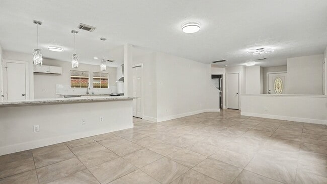Building Photo - 17135 Yeoman Way