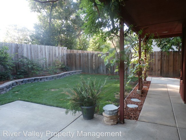 Foto del edificio - 3 br, 2.5 bath House - 2805 Londonderry Drive