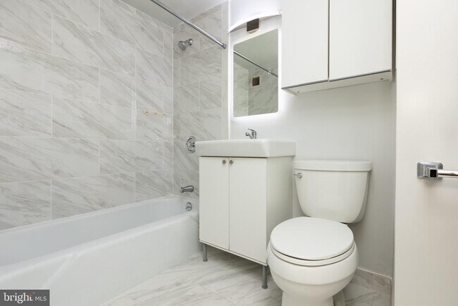 Foto del edificio - 730 24th St NW