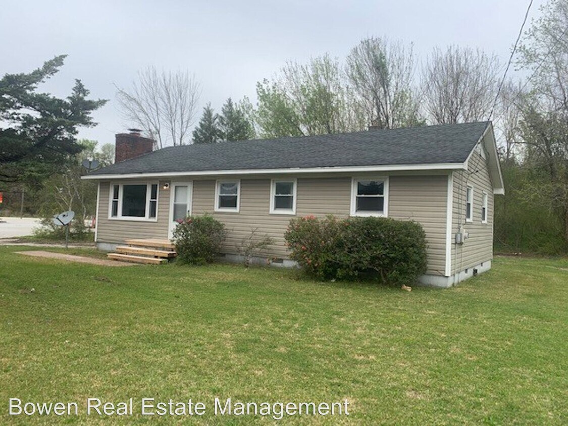 3 Br 2 Bath House 4434 Gum Branch Rd House For Rent In Jacksonville Nc Apartments Com