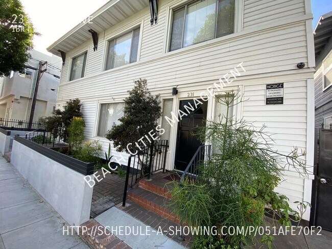 Building Photo - Historical Charm at Maison Linden in Downt...