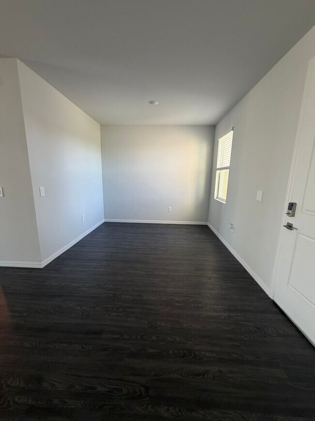 Photo - 915 NE 19th St House