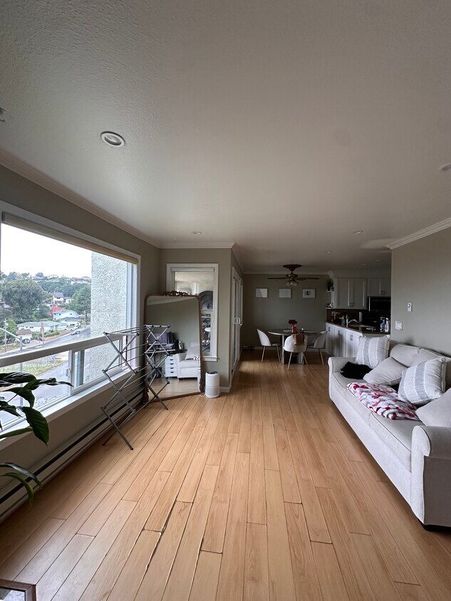 Foto principal - 2505 Miramar Ave