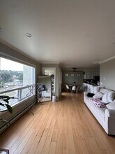 Building Photo - 2505 Miramar Ave