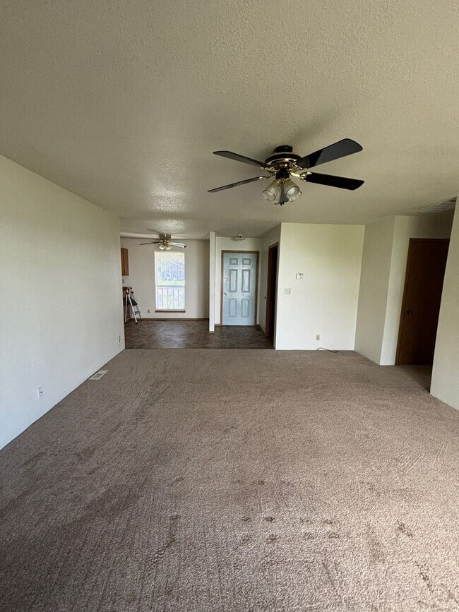 Building Photo - 2307 E O Ct