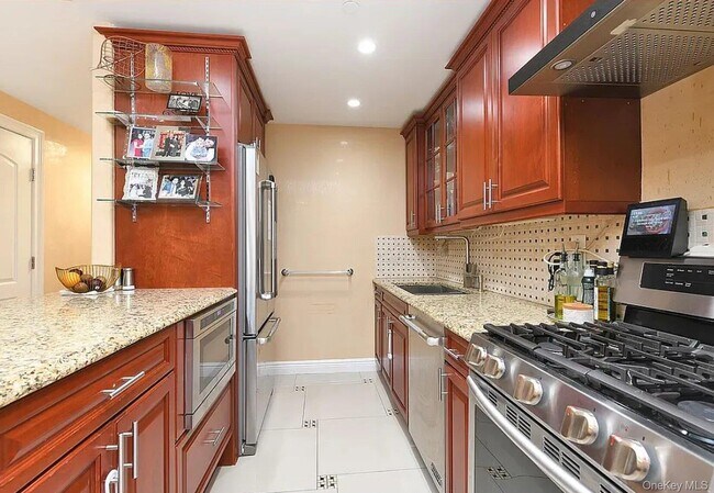 Foto del edificio - 63-36 99th St