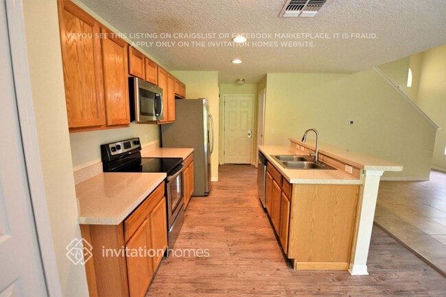 Building Photo - 2214 Stone Abbey Blvd