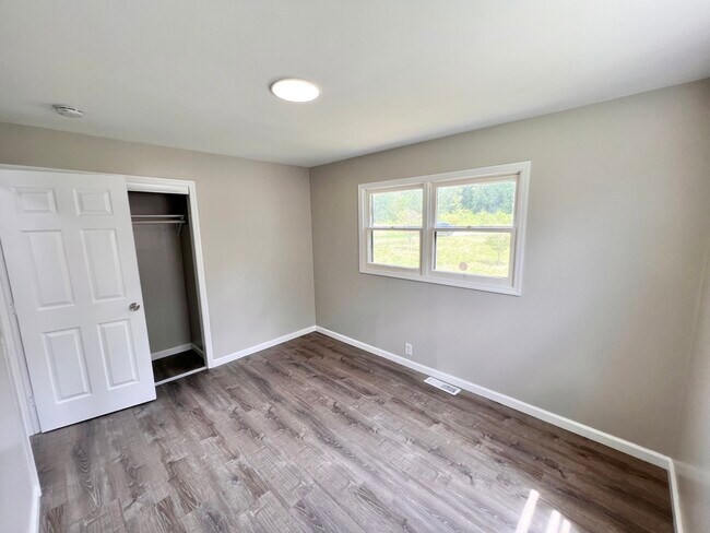 Foto del edificio - 941 Huckleberry Springs Rd