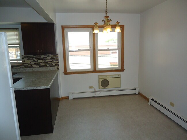 Building Photo - 8858 Wisner St
