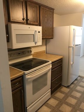 Foto del edificio - 7918 Clovertree Ct