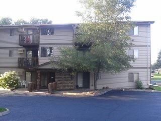 Foto del edificio - 7664 Woodlawn Dr