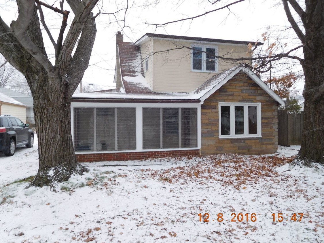 Primary Photo - 663 E 240th St