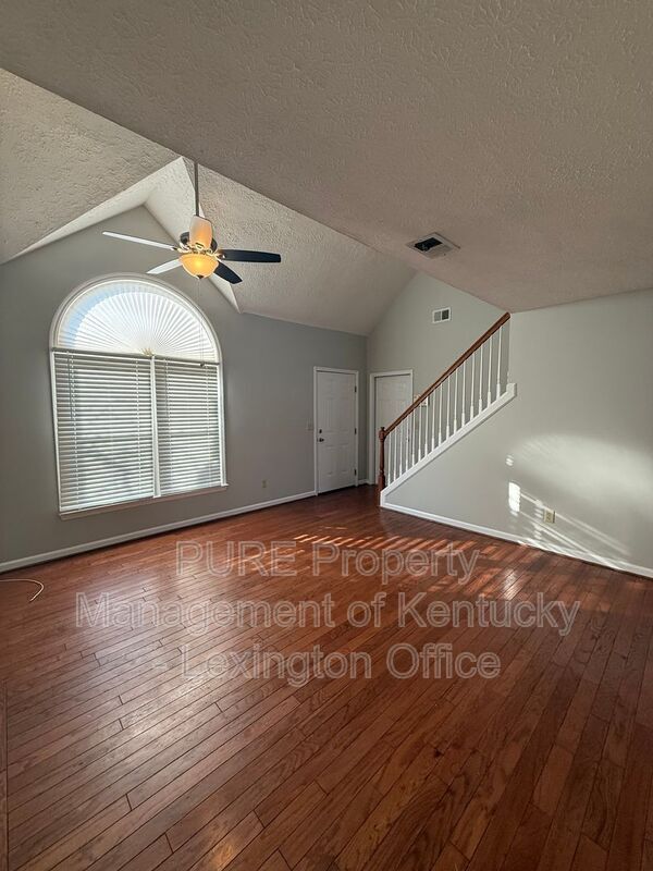 Building Photo - 1304 Red Stone Dr