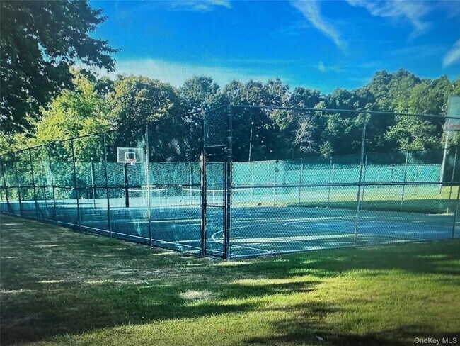 Foto del edificio - 5 Laramie Ct