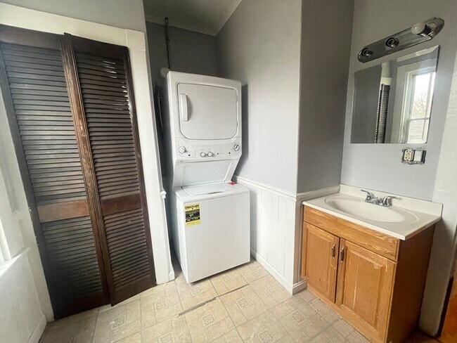 Foto del edificio - 82 Pleasant St