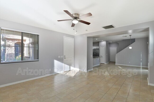 Foto del edificio - 3879 E Santa Fe Ln