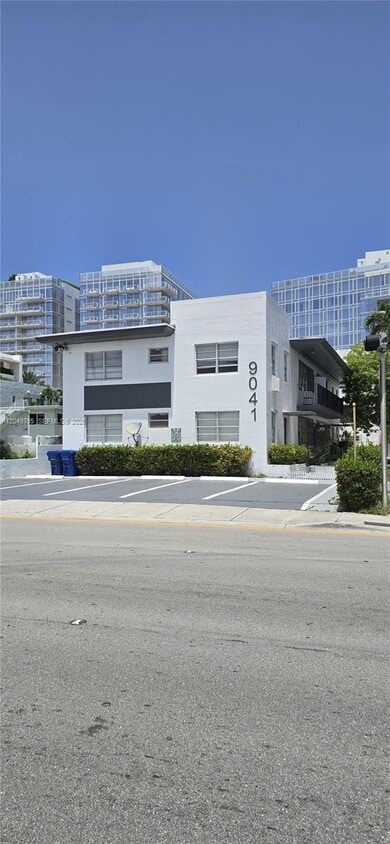 Building Photo - 9041 Harding Ave