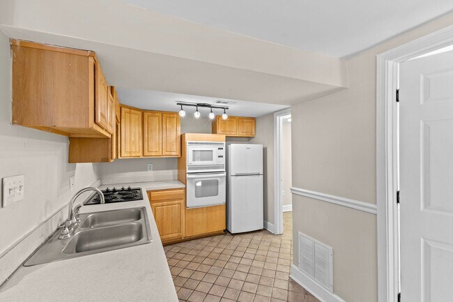 Foto del edificio - 3534 E Fall Creek Pkwy N Dr