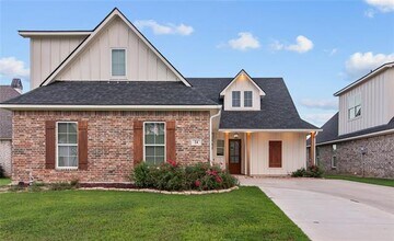 Building Photo - 24 Turtle Creek Dr
