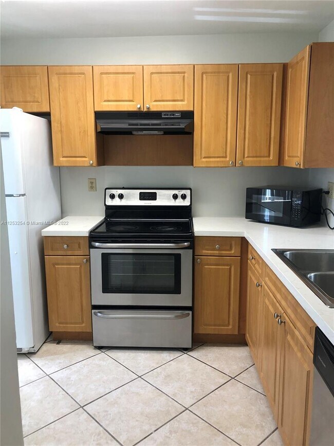 Foto del edificio - 1431 SW 124th Ct