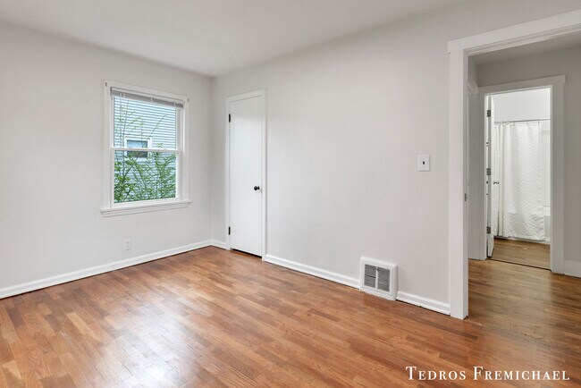 Foto del edificio - 1302 Griswold St SE