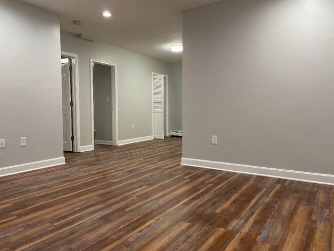 Foto del edificio - 22 Kenmar Dr