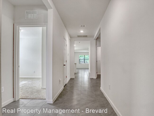 Building Photo - 4 br, 2 bath House - 7559 Tourmaline Drive