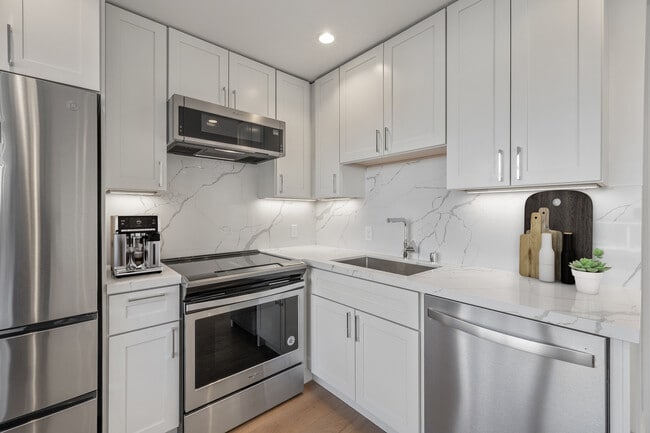 Building Photo - 50 Alta St