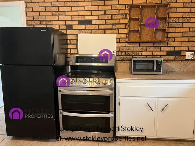 Building Photo - 198 Thomas Way