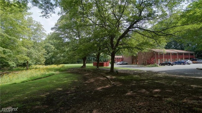 Building Photo - 1 br, 1 bath  - 3300 Starlight Dr Apt 5