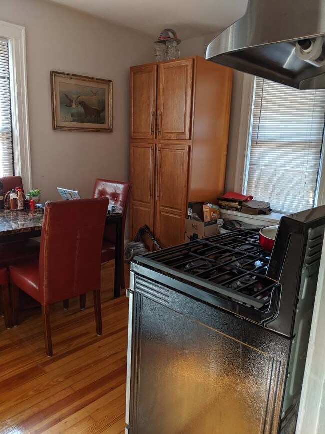 Foto del edificio - 1641 Bogart Ave