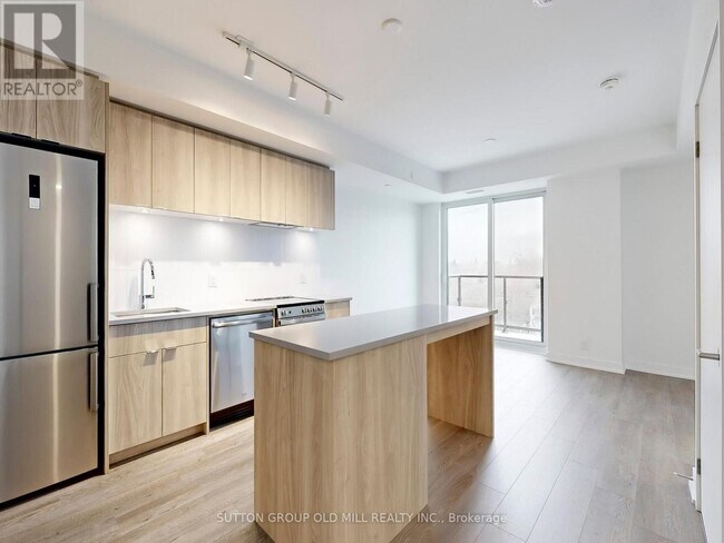 Photo du bâtiment - 1660 Bloor St W