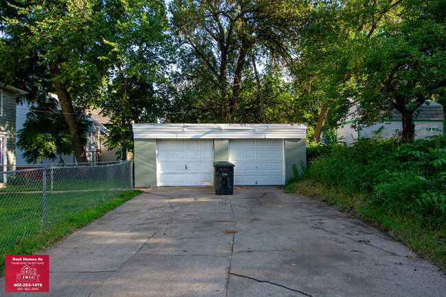 Building Photo - 1422 N 38th St