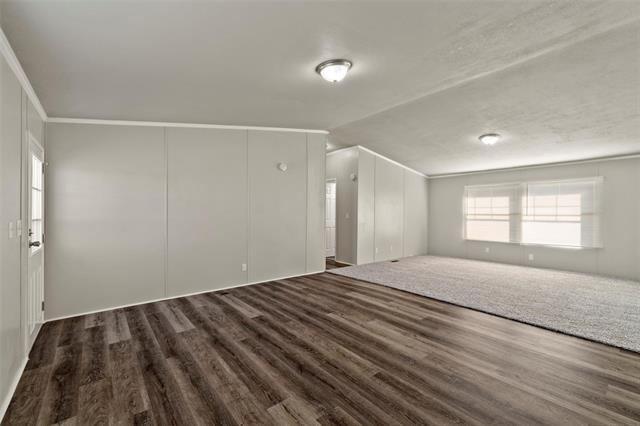 Foto del edificio - 5900 Wild Berry Trail