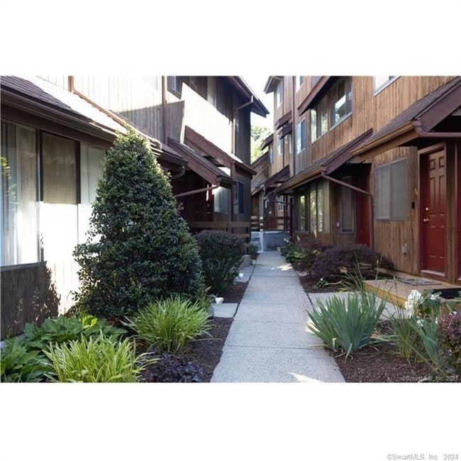 Building Photo - 98 Glenwood Ave