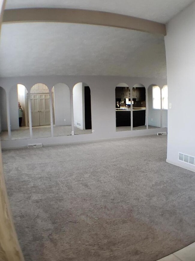 Foto del edificio - 24805 Murphy Rd