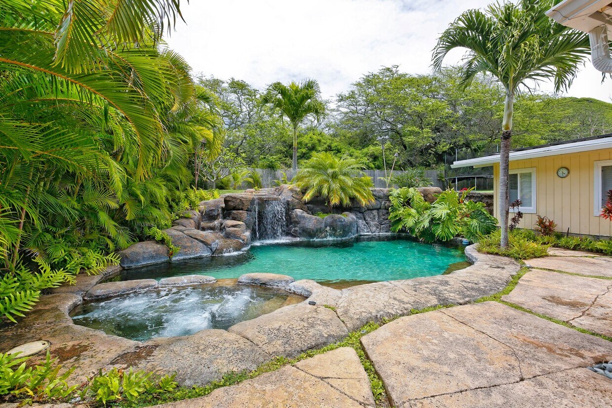 Primary Photo - Pet Friendly Kailua Home with Pool, Waterf...