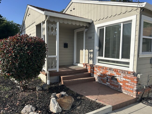 Foto del edificio - Beautifully Well-Kept 2 Bedroom, 1 Bath Home