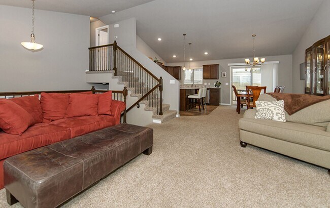 Foto del edificio - AVAILABLE NOW!