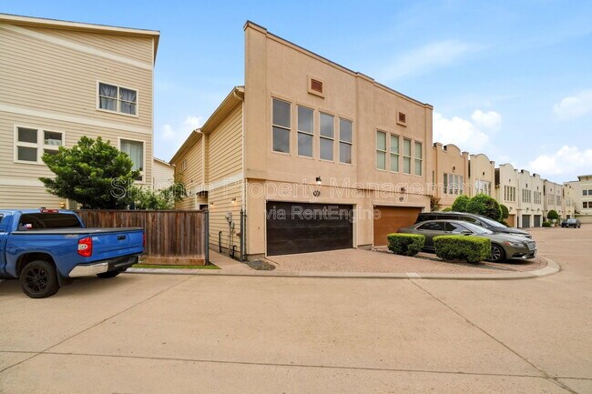 Foto del edificio - 2323 Sperber Ln