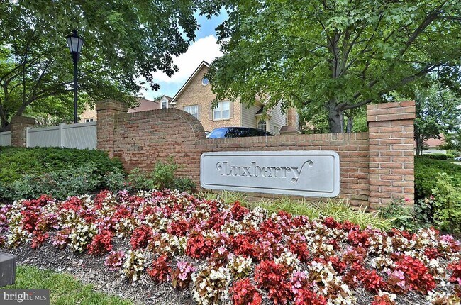 Foto del edificio - 5715 Balsam Grove Ct