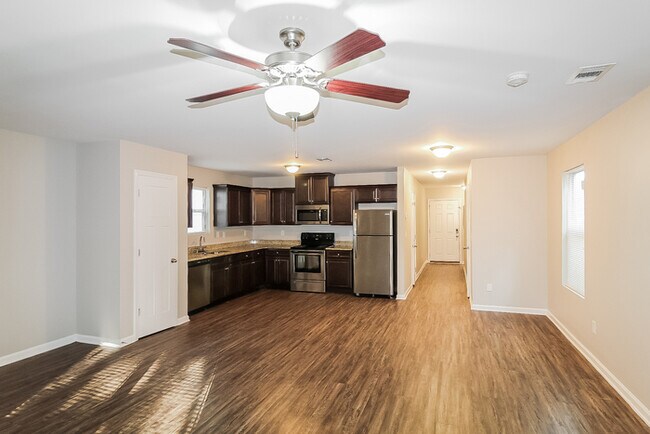 Foto del edificio - 6126 Avery St SW