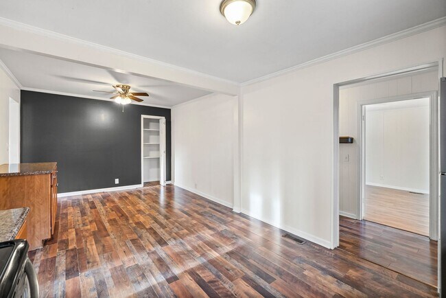 Foto del edificio - 3 Bedroom Pet Friendly Home For Rent!