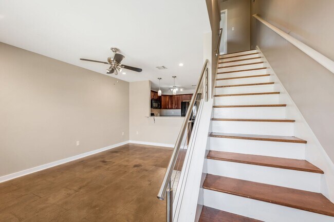 Foto del edificio - FOR RENT in LAFAYETTE!