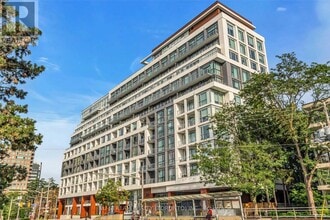 Building Photo - 223-1223 St Clair Ave W