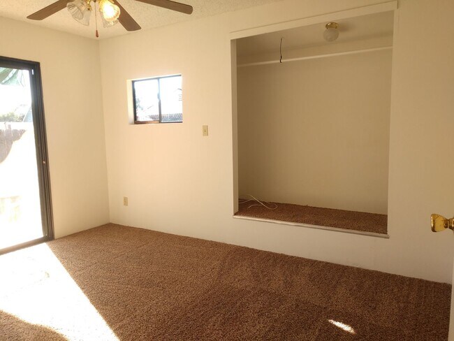 Foto del edificio - Quiet & Cozy Ojai (Meiner's Oaks) Cottage With Plenty Of Yard. Offers Gardening Possibilities Gal...