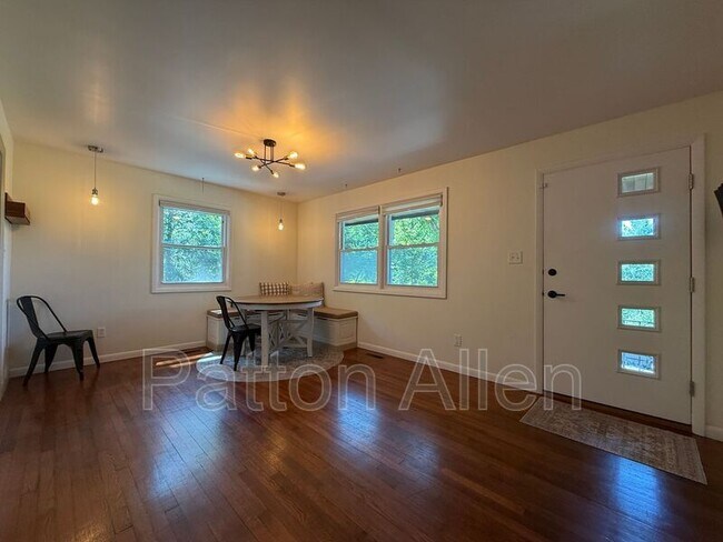 Foto del edificio - 44 Broadview Ave