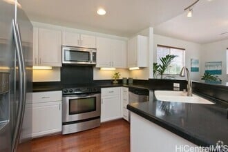 Building Photo - 7018 Hawaii Kai Dr