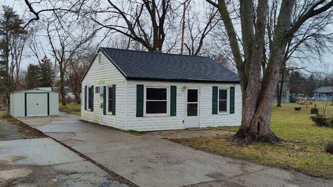 Photo - 5021 Christiansen Rd House